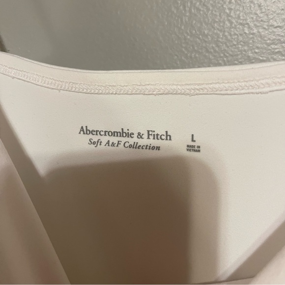 NWT Abercrombie White Basic Bodysuit Large - Picture 4 of 5